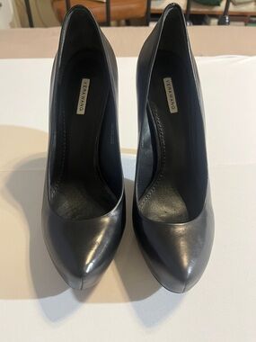 Vera Wang Lavender Black Leather Platform Pumps - Size 6.5
